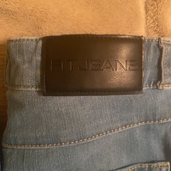 Selling my xs Fit jeans - Picture 4 of 6